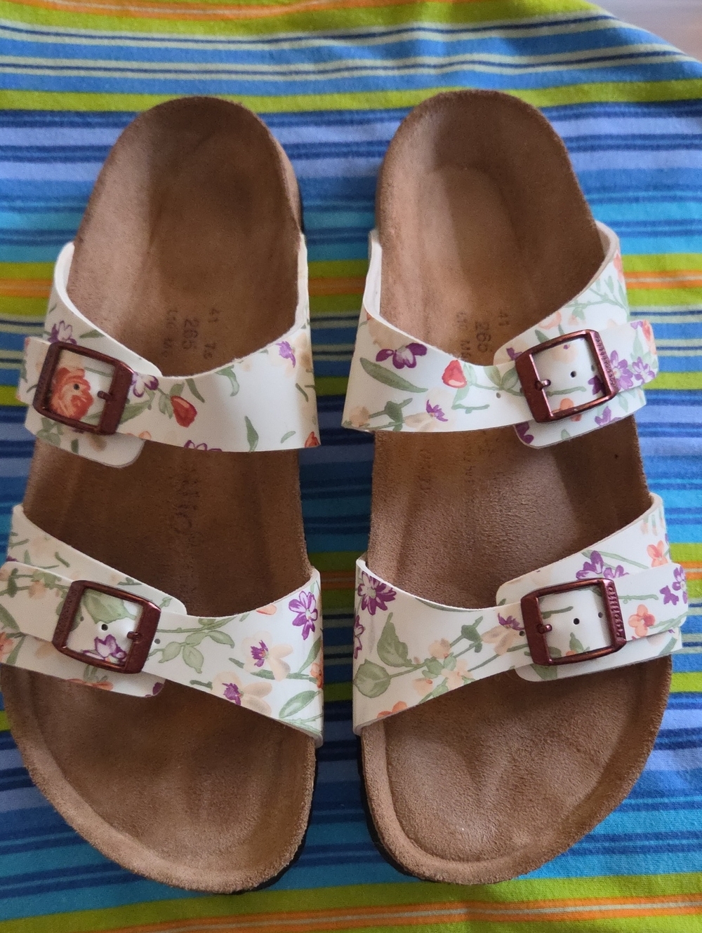 Floral Double-Buckle White Women’s Sandals